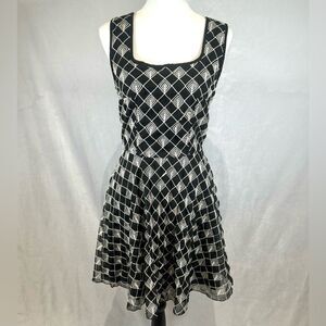 Mystic black and cream embroidered geometric print retro dress size medium